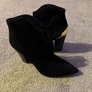 Sigerson Morrison  Black Suede Western Ankle Bootie Boot Women’s Size 9.5